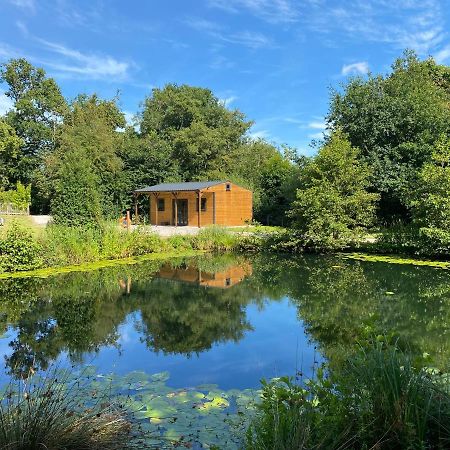 Kingfisher Cabin - Wild Escapes Wrenbury Off Grid Glamping - Ages 12 And Over Baddiley Exterior photo
